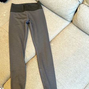 Vuori leggings Size small